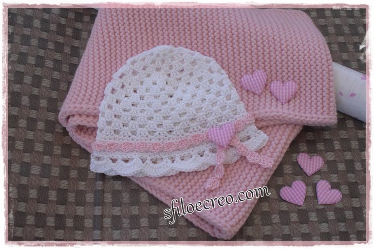 cappellino a uncinetto da bimba con trafori